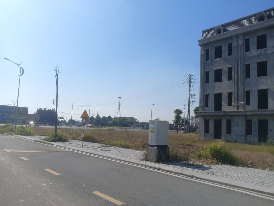 Đất nền KĐT Tứ Trưng Vĩnh Tường 102m² giá 4.2 tỷ - Chính chủ bán gấp!