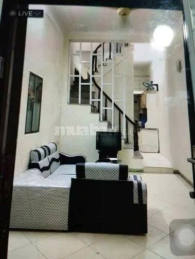 Nhà cho thuê tại Hào Nam, 29m² giá 12 triệu - Sẵn sàng vào ở ngay!