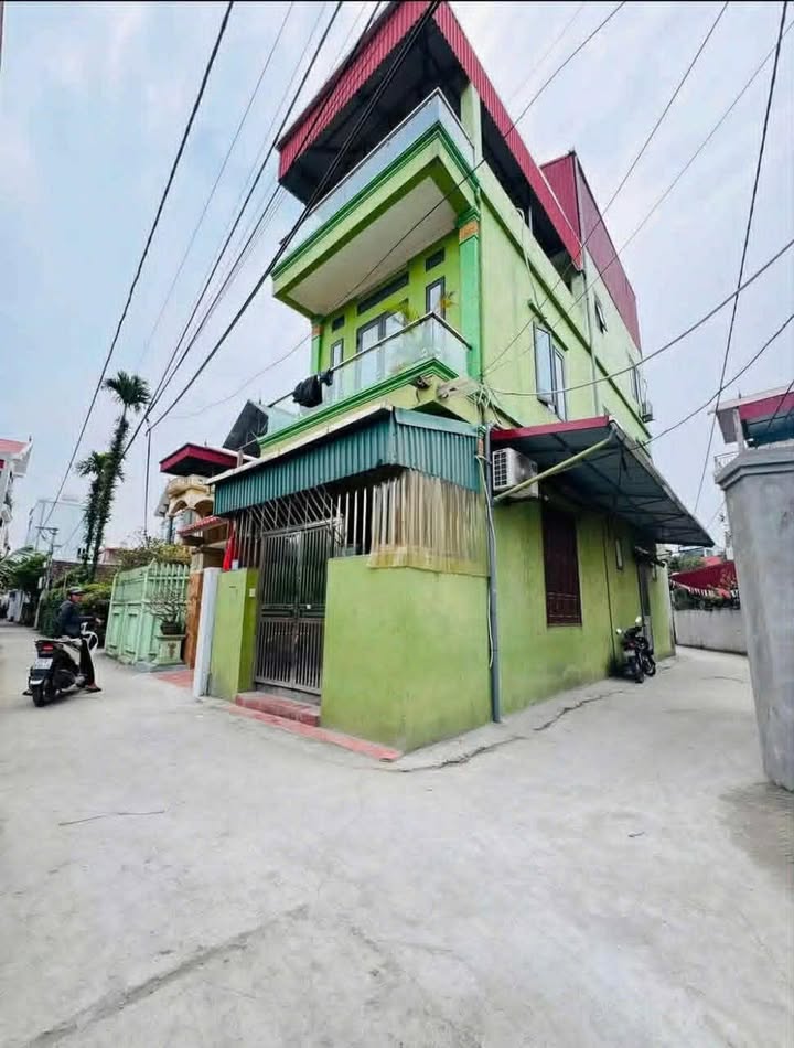 Nhà 3 tầng đẹp tại Phú Thị Gia Lâm 56m² giá 4 tỷ - Lô góc thoáng mát!