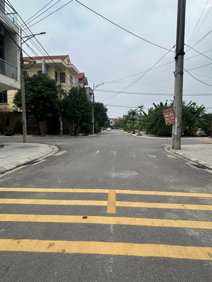 Đất Lương Văn Can, Lam Hạ 72m² giá 5.04 tỷ - Đường thông, ô tô đỗ thoải mái!