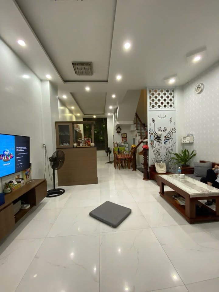 Nhà cho thuê 3 tầng tại Phước Long, Nha Trang - Giá 13 triệu/tháng, gần biển!