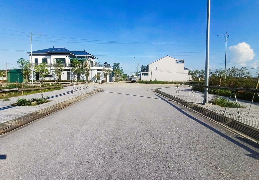 Đất nền Thạch Hưng, Hà Tĩnh 168m² giá 4.5 tỷ - Vị trí đắc địa, giao thông thuận lợi!