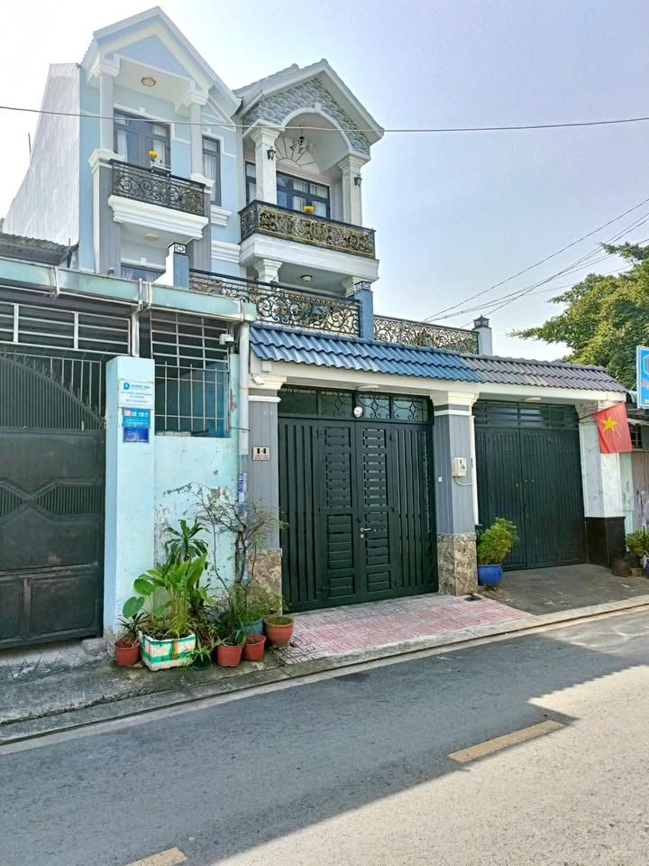 Nhà mặt tiền Bà Điểm Hóc Môn 108m² giá 7.5 tỷ - Nhà mới vào ở ngay!