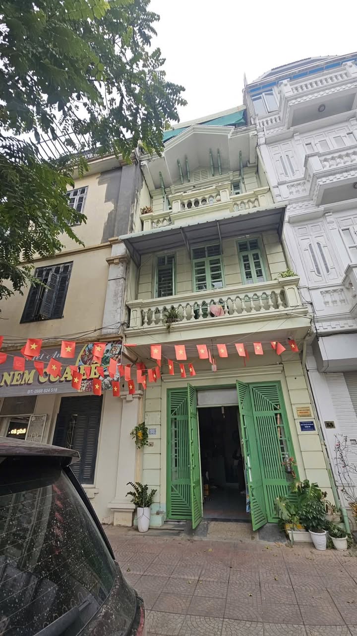 Nhà cho thuê 4 tầng mặt đường Nguyễn Sơn 45m² giá 12 triệu - Phù hợp làm văn phòng hoặc ở gia đình!