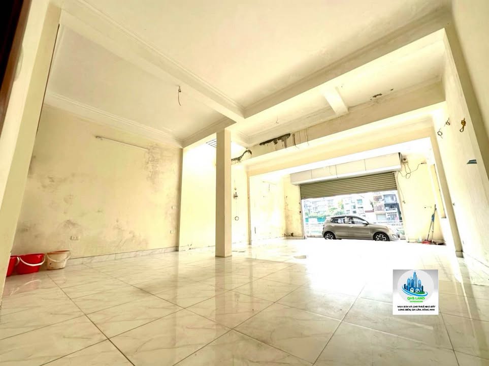 Nhà mặt hồ Tai Trâu, Ngọc Lâm, Long Biên 115m² giá 20 triệu - Kinh doanh thuận lợi!