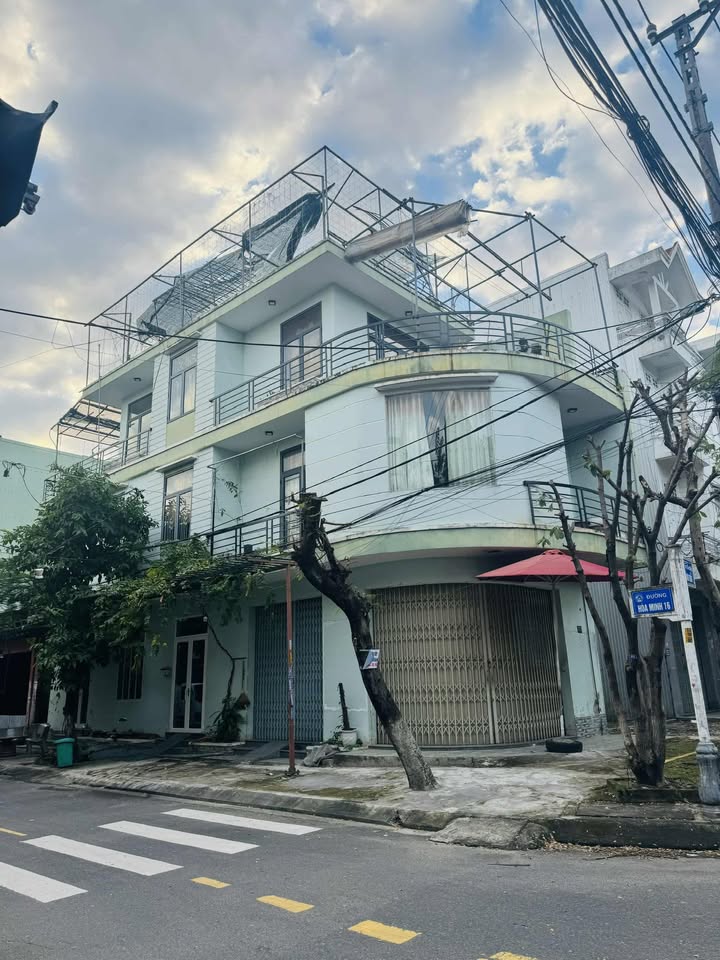 Nhà cho thuê lô góc 3 tầng đường Kinh Dương Vương, Đà Nẵng - Phù hợp cho kinh doanh