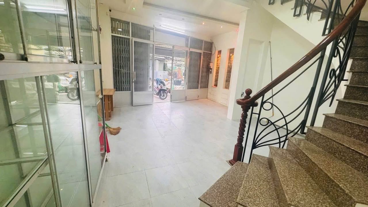 Nhà phố đường Nguyễn Bỉnh Khiêm, Mỹ Long 116.4m² giá 3 tỷ - Cơ hội sở hữu ngay!