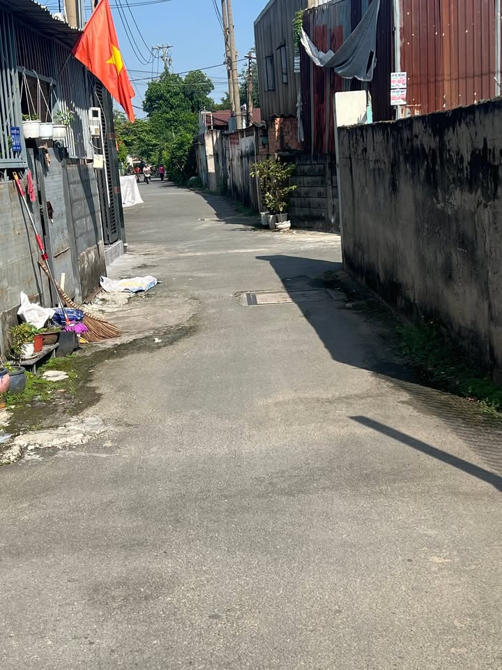 Nhà cấp 4 Linh Xuân 48m² giá 3.65 tỷ - Hẻm xe tải, cách ĐS8 chỉ 200m!