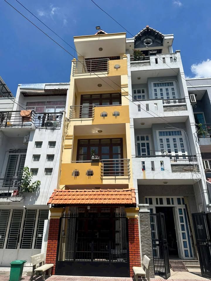 Nhà mặt tiền đường Số, Phường 4, Quận 8 - Cho thuê 15 triệu/tháng, không gian rộng rãi!