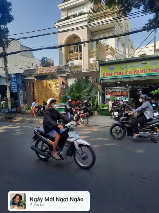 Nhà nguyên căn 3 tầng đường 11, Linh Xuân, 150m² - Mặt tiền kinh doanh giá 15 triệu