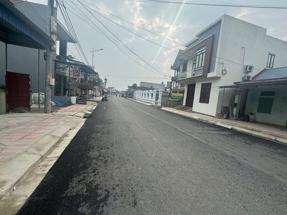 Đất Khởi Nghĩa Tiên Lãng 73m² giá 700 triệu - Ô tô vào tận đất!