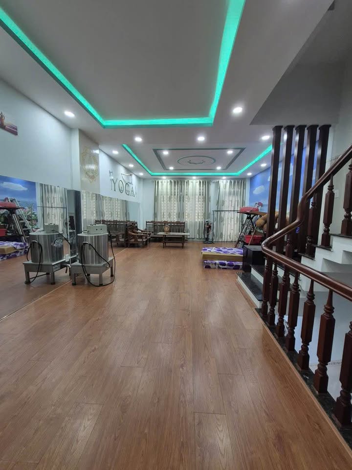 Cho thuê mặt bằng mặt tiền đường 28, Phước Long, Nha Trang 90m² - Phù hợp làm văn phòng và ở ngay!