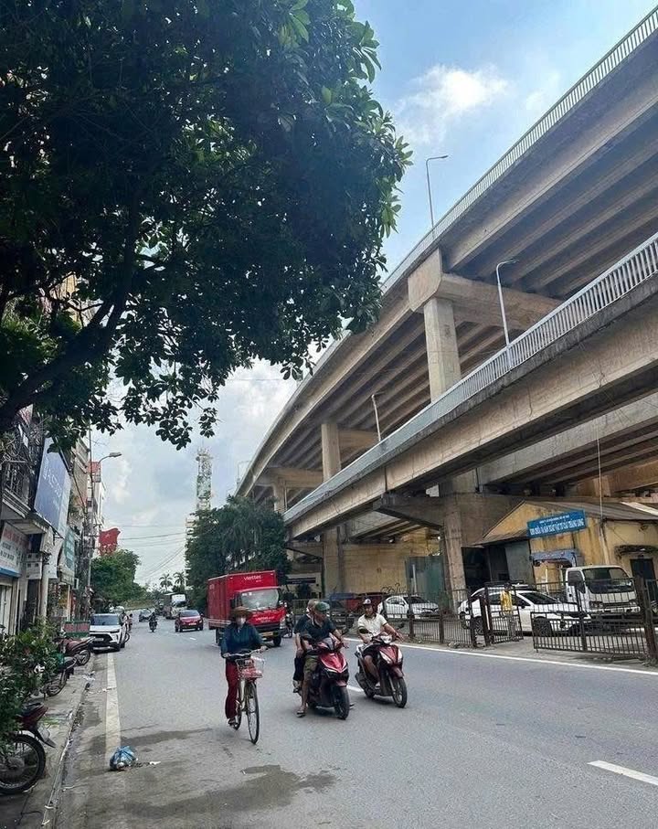 Cho thuê nhà mặt phố Tân Xuân – Đông Ngạc 50m² giá 15 triệu - Phù hợp với nhiều mô hình kinh doanh!