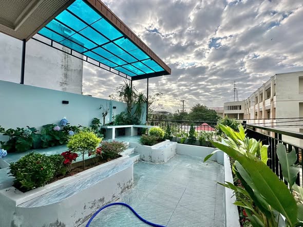 Biệt thự sân vườn Hòa Hải 2 tầng giá 30 triệu/tháng - Nhà mới 100% sẵn sàng cho thuê!