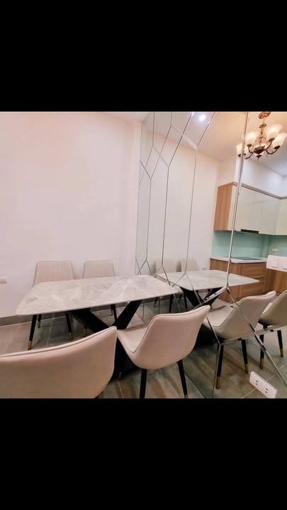 Nhà phố Yên Hòa, Cầu Giấy 39m² giá 13 tỷ - Lô góc, mặt phố thuận tiện!