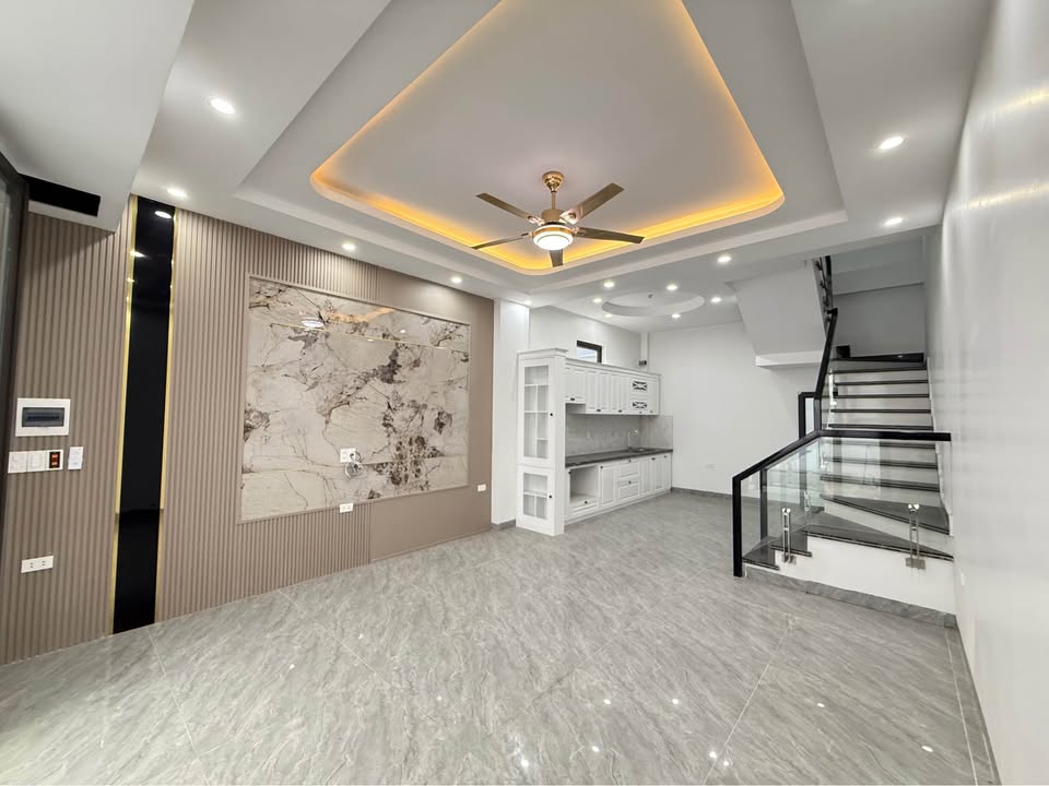 Nhà 3 Tầng Lô Góc Đằng Hải 45m² Giá 2.85 Tỷ - Hàng Nóng Gần Chợ Hoa Lũng!