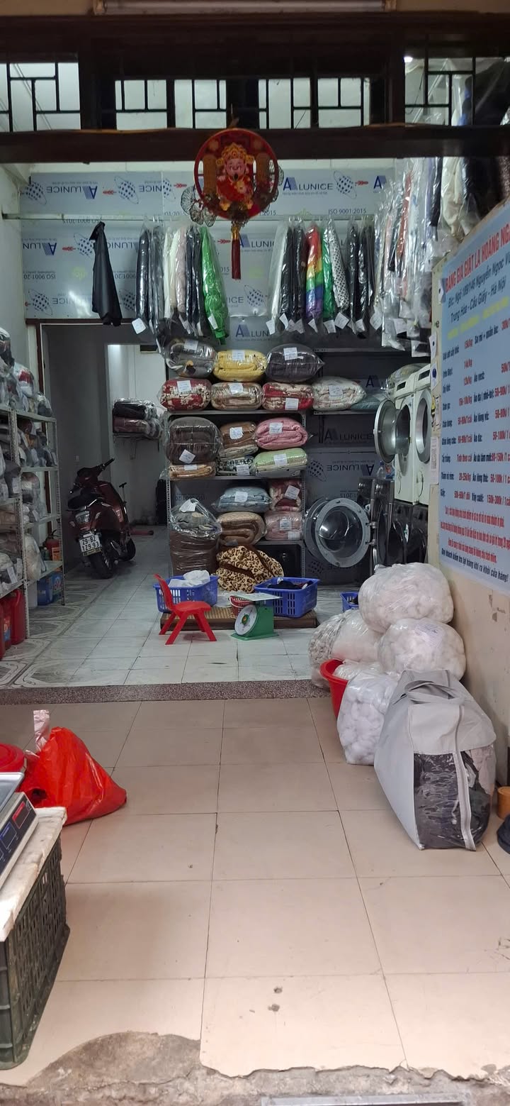 Nhà 4 tầng đường Nguyễn Ngọc Vũ 55m² giá 20 tỷ - Kinh doanh sầm uất!