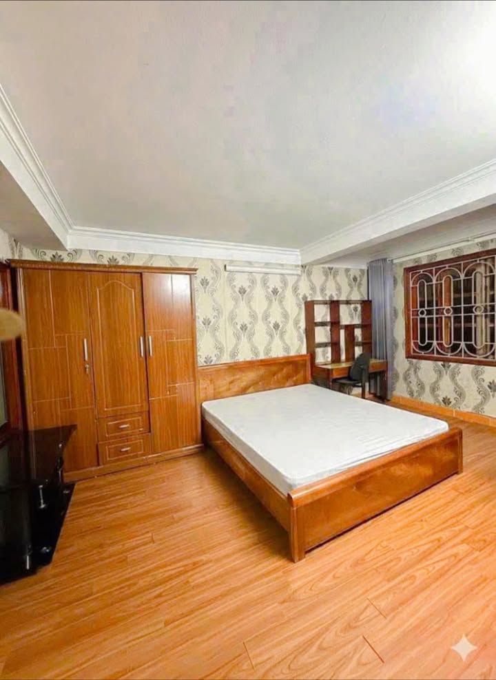 Căn hộ căn góc Nghĩa Tân 50m² giá 5.7 tỷ - Chính chủ bán gấp!