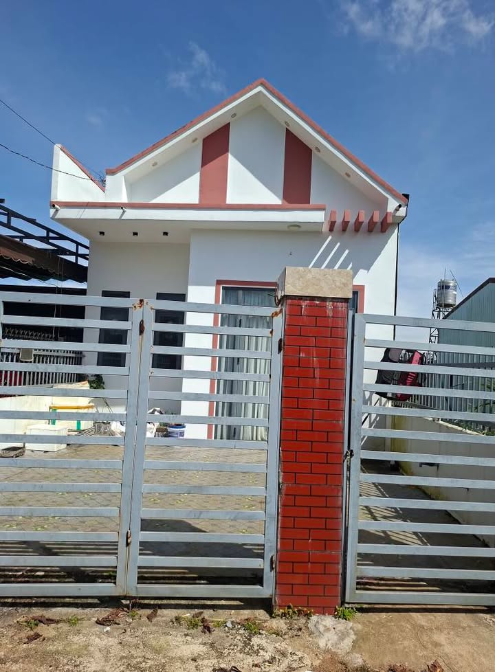 Nhà phố Bảo Lộc 138m² giá 1.95 tỷ - Sẵn sàng vào ở ngay!