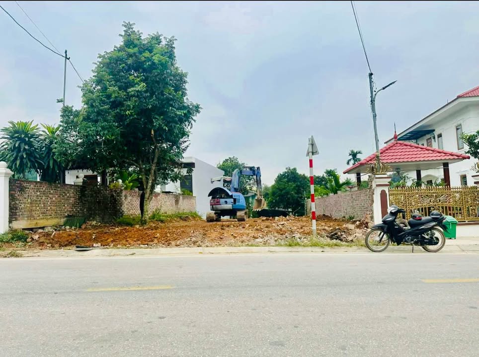 Đất 2 mặt tiền đường Điện Biên Phủ, An Tường, Tuyên Quang 320m² giá 3 tỷ - Pháp lý rõ ràng, sang tên nhanh gọn!