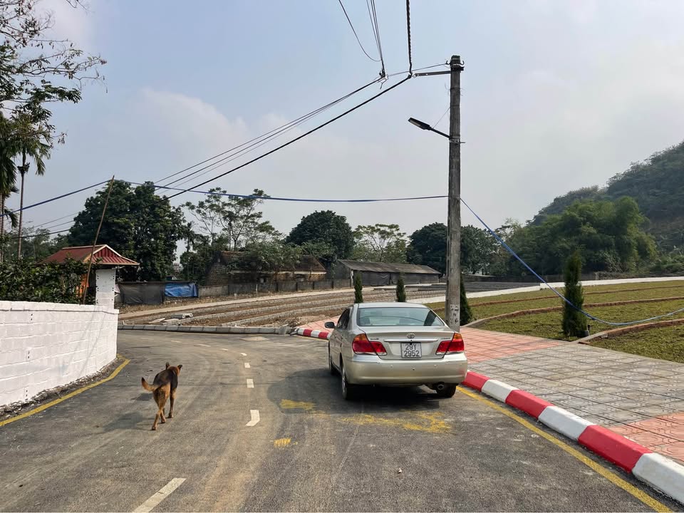 Đất nghỉ dưỡng Cư Yên Lương Sơn 400m² giá chỉ 2 tỷ - Phong thủy tuyệt vời!