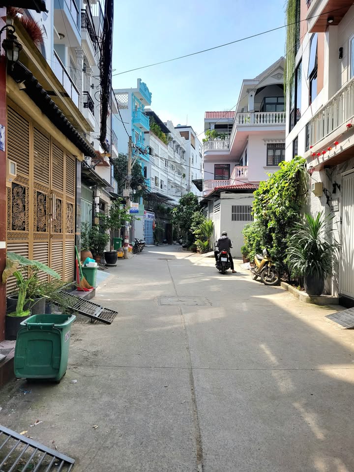 Nhà mới Lê Văn Thọ, Gò Vấp 32m² giá 3.95 tỷ - Full nội thất, chỉ 10m ra hẻm xe hơi!