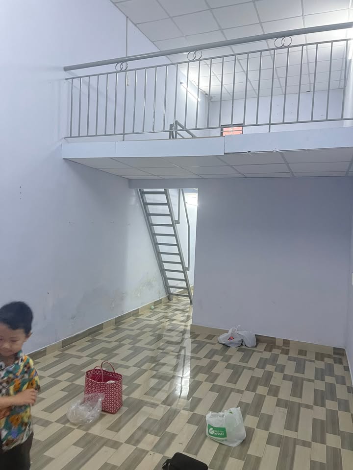 Nhà cho thuê Ấp 3, xã Bình Chánh, 2.7 triệu - Hẻm xe hơi, tiện nghi đầy đủ!