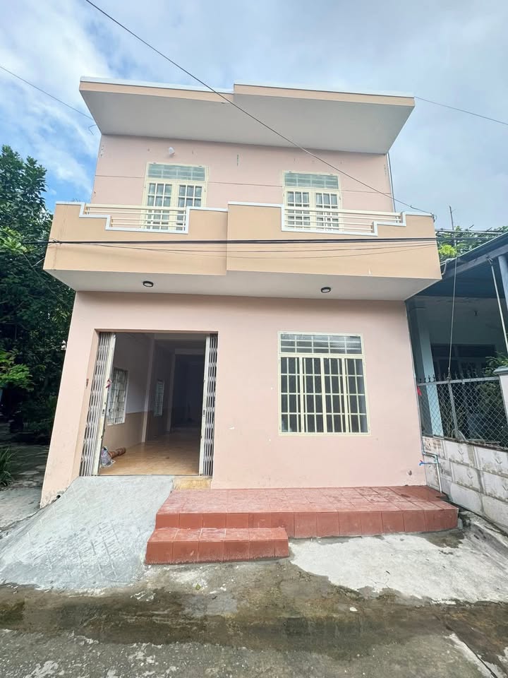 Nhà 2 tầng tại Hòa Xuân, Đà Nẵng 100m² giá 3.55 tỷ - Vị trí đắc địa không ngập lụt!