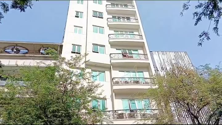 Khách sạn mặt tiền vàng Bến Thành, Quận 1 - 195m² giá 550 tỷ - Đầu tư sinh lời cao!