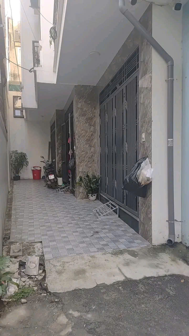 Nhà 5 tầng Phương Canh, Nam Từ Liêm 30m² giá 7.2 tỷ - Tiện nghi đầy đủ, dễ dàng di chuyển!