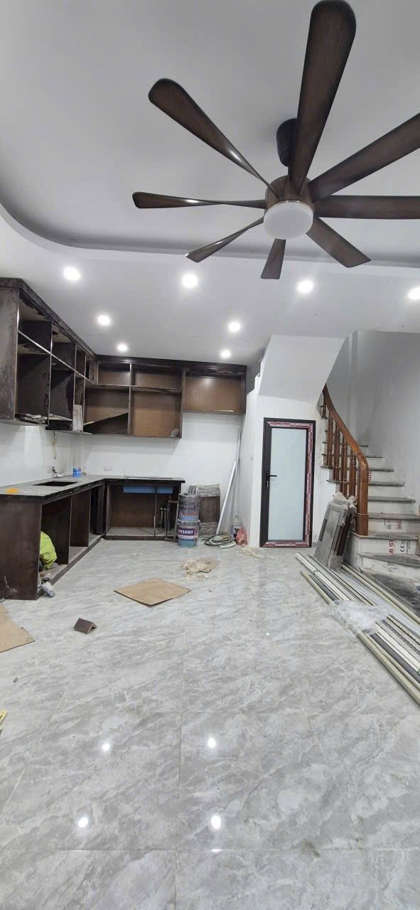 Nhà 5 tầng Phố Xốm, Hà Đông 30m² giá 6 tỷ - Thiết kế hiện đại, vào ở ngay!