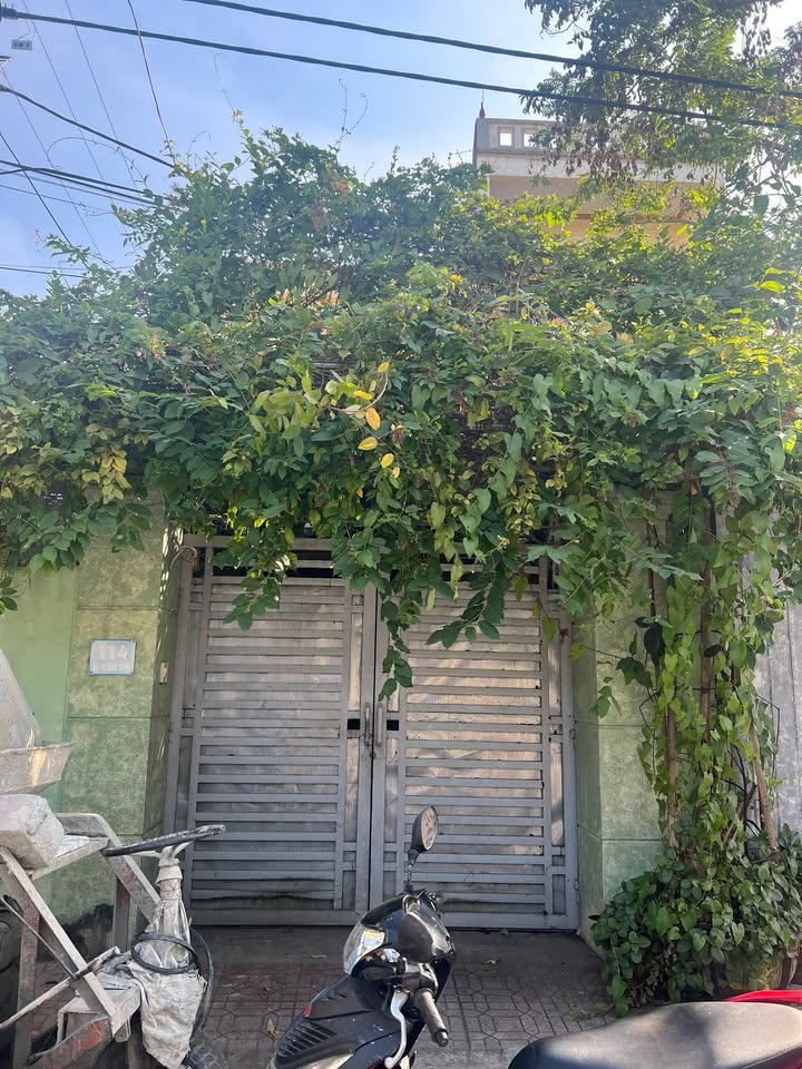 Nhà 2 tầng trung tâm P Đông Sơn 140m² giá chỉ 4 tỷ - Cơ hội đầu tư tuyệt vời!