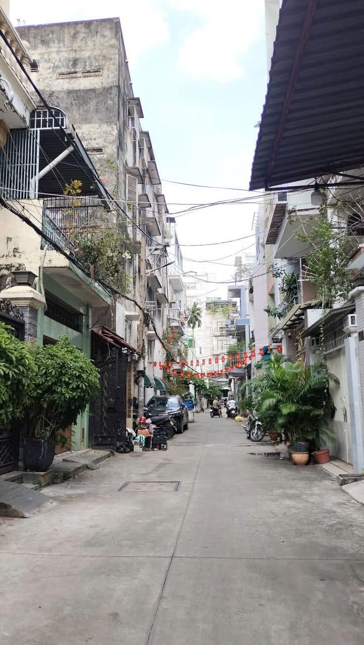 Nhà riêng hẻm xe hơi Lê Văn Sỹ 70m² giá 10.95 tỷ - Đang cho thuê 23 triệu/tháng!