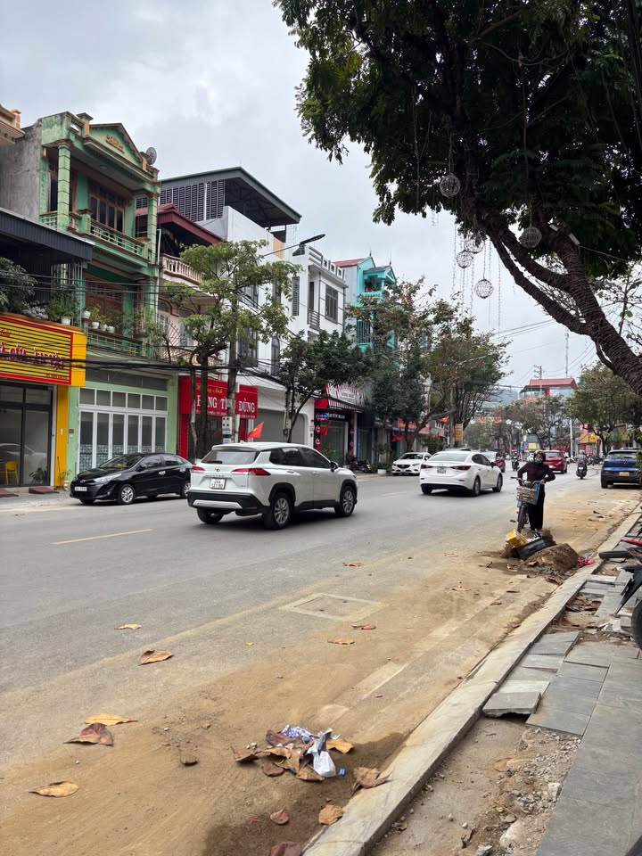 Cho thuê nhà mặt phố Tô Hiệu 3 tầng - Phù hợp làm cửa hàng, văn phòng