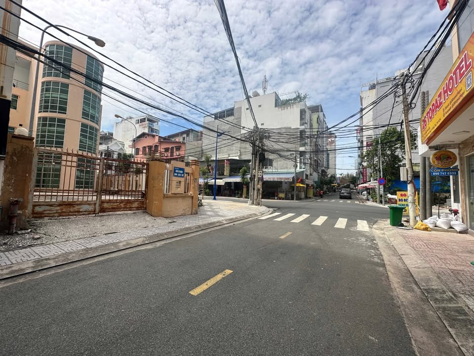 Khách sạn 20 phòng mặt tiền La Văn Cầu, Vũng Tàu 114m² - Kinh doanh đắc địa ngay Bãi Sau!