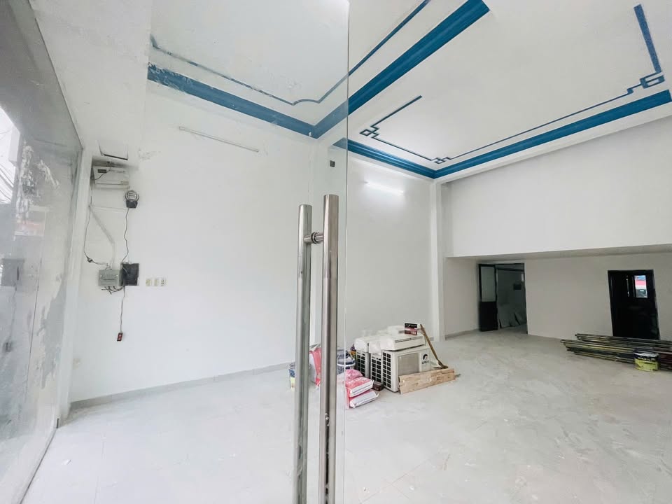 Cho thuê mặt bằng mặt tiền đường Trường Chinh, Quận 12 - Diện tích 75m² chỉ 13 triệu/tháng!