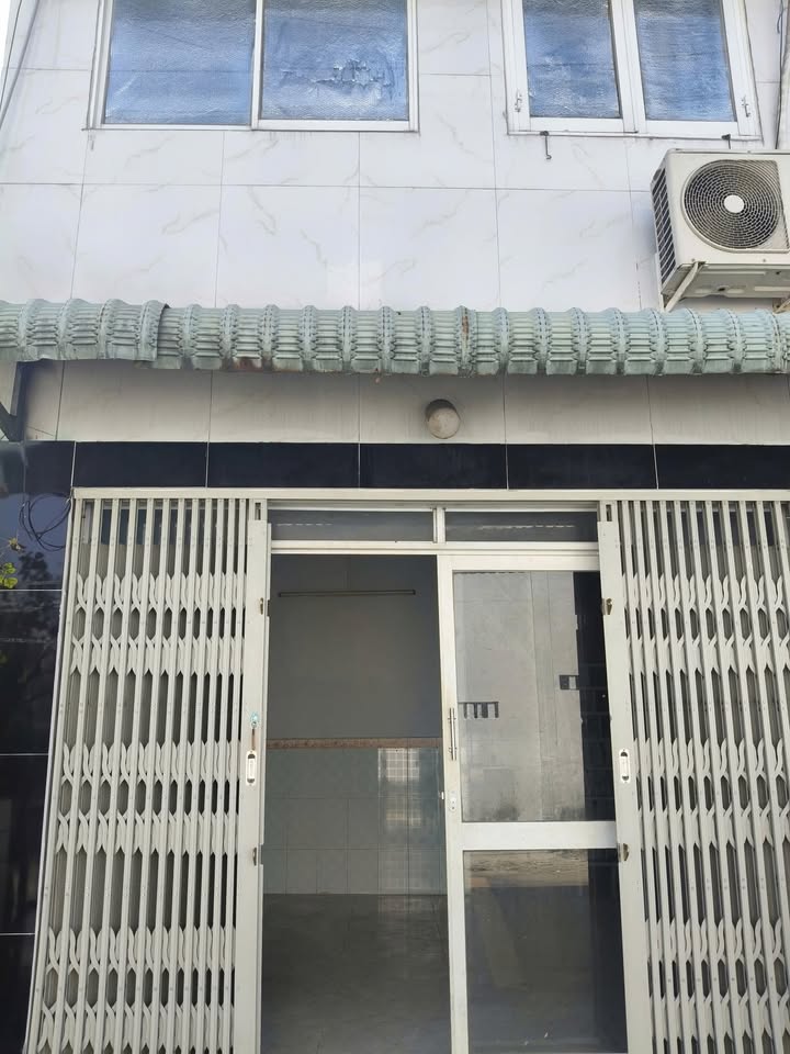 Nhà mặt tiền đường Xuân Thới Sơn, Hóc Môn 30m² giá 4 triệu - Thuận tiện kinh doanh!