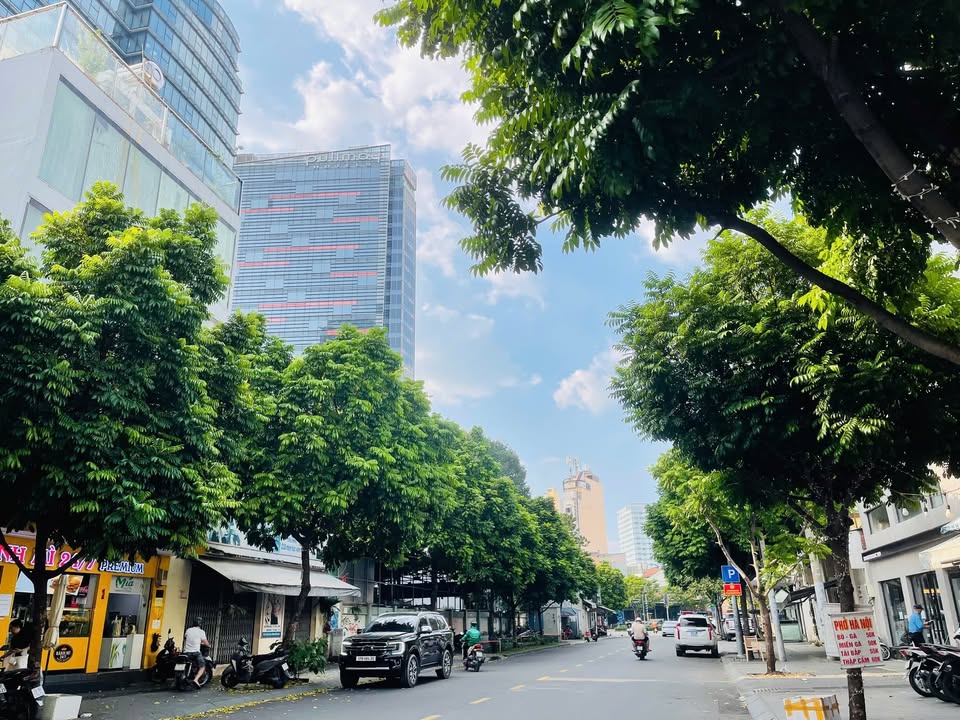 Nhà mặt tiền Nguyễn Khắc Nhu, Quận 1, 56m² giá 28 triệu - Kinh doanh lý tưởng!