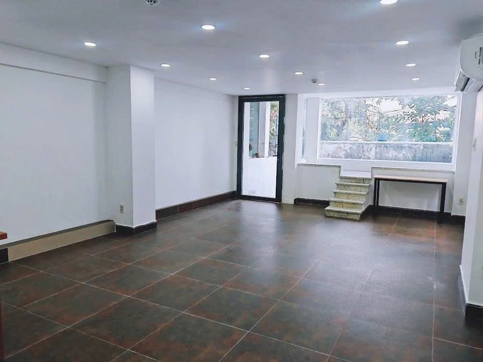 Cho thuê mặt bằng An Khánh 45m² - Gần UBND phường, tiện nghi hiện đại!