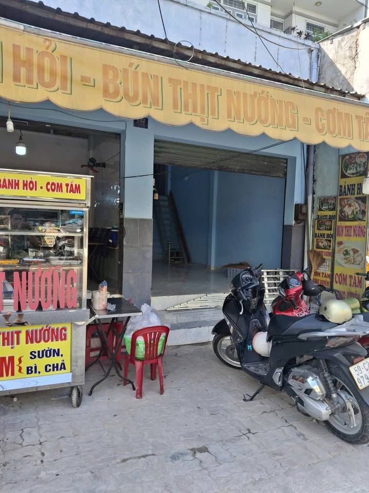 Nhà nguyên căn cho thuê tại 132 Bùi Văn Ba, Tân Thuận, 42m² - Vị trí lý tưởng cho kinh doanh!