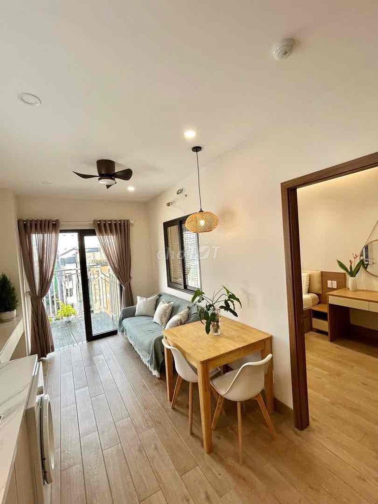 Căn hộ cho thuê 1PN ban công - Đường Bùi Đình Tuý, Bình Thạnh - Giá chỉ 10 triệu