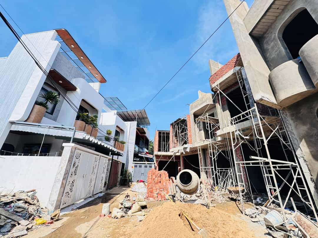 Nhà 2 Tầng 2 Mê Kiệt 717 Tôn Đản 100m² giá 4.45 tỷ - Dọn vào ở ngay!