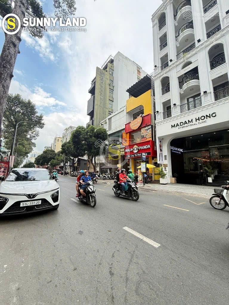 Cho thuê tòa nhà mặt tiền đường Cao Thắng, Quận 3 - Khu kinh doanh sầm uất