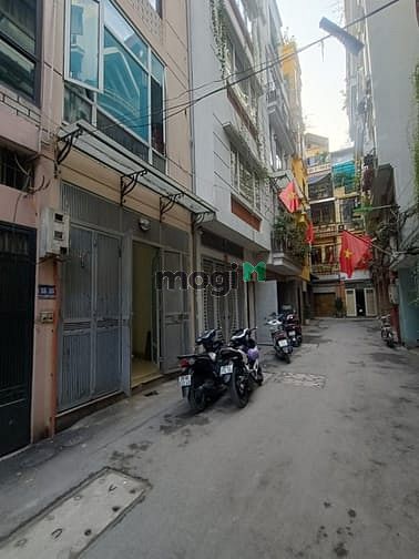 Nhà riêng Tôn Đức Thắng Đống Đa 160m² giá 16.2 tỷ - Ô tô tránh, khu phân lô