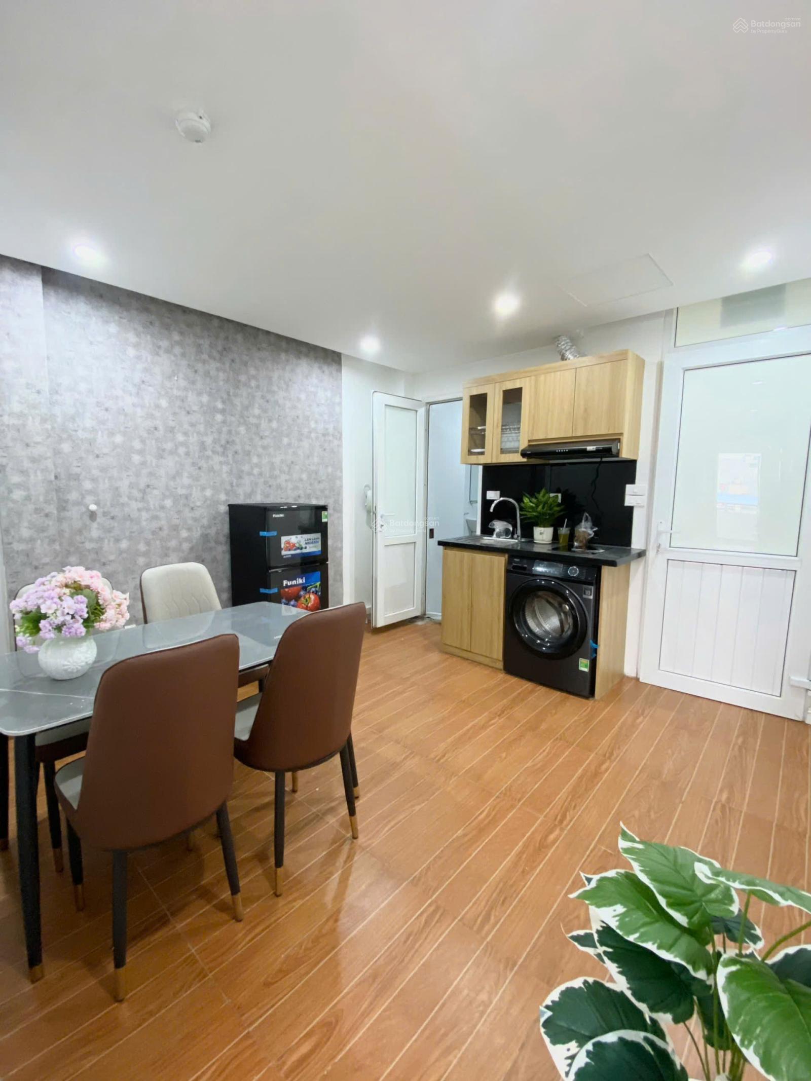 Căn hộ 2 ngủ 1 khách Đống Đa 50m² giá 11 triệu - Ô tô đỗ cửa, nhận nuôi pet!