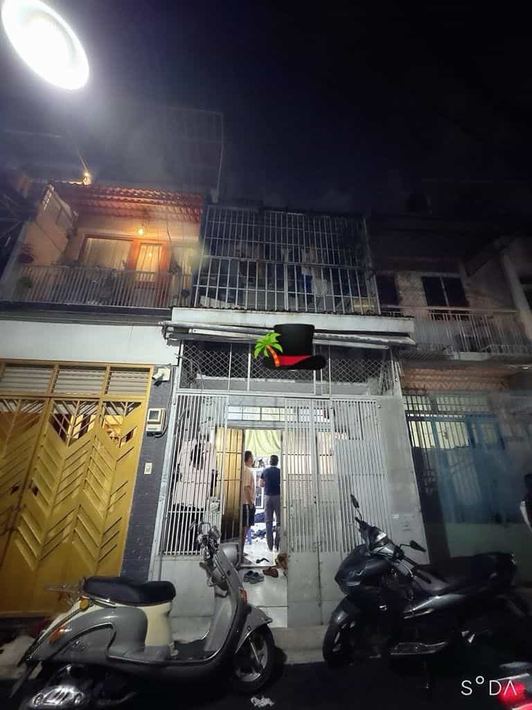 Nhà riêng Tân Phú 31m² giá 3.7 tỷ - Kinh doanh nhỏ, Sổ đẹp nở hậu!