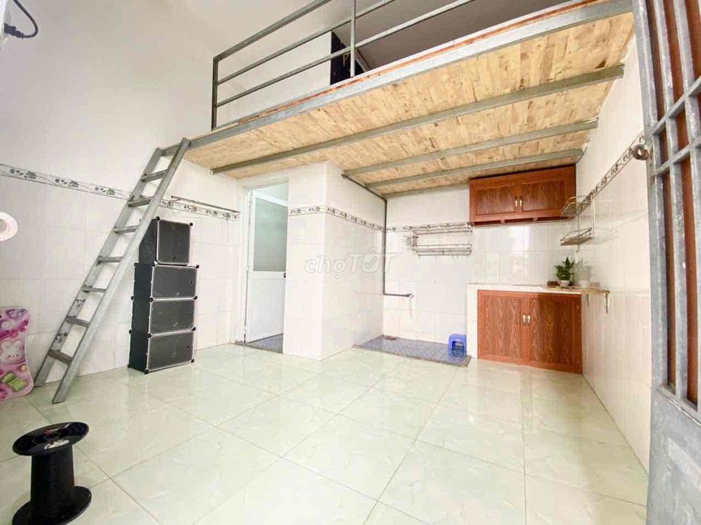 Phòng cho thuê 28m² tại Liên Khu 4-5, Bình Hưng Hòa B chỉ 2.6 triệu - Nội thất đầy đủ, vào ở ngay!