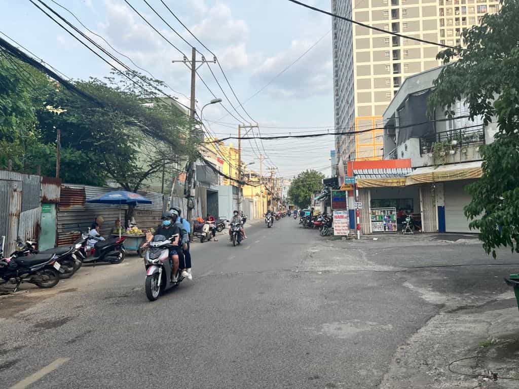 Nhà mặt tiền kinh doanh Lương Minh Nguyệt, Tân Phú 97m² giá 13.3 tỷ - Cơ hội đầu tư hoàn hảo!