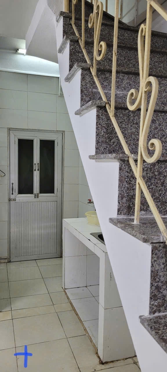 Nhà riêng cho thuê ngõ 93 Nghĩa Dũng, Ba Đình 30m² - An ninh tốt, gần chợ!