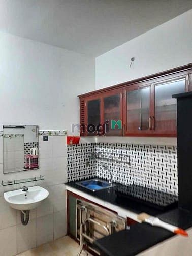 Nhà cho thuê nguyên căn 175/2A Lê Hồng Phong Q5, 72m² - Giá 10.5 triệu/tháng!